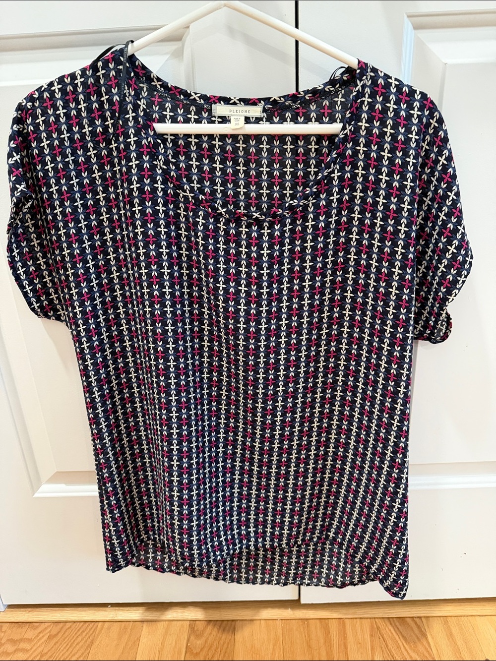 Pleione Navy Short Sleeve Top with White and Pink Geometric Print